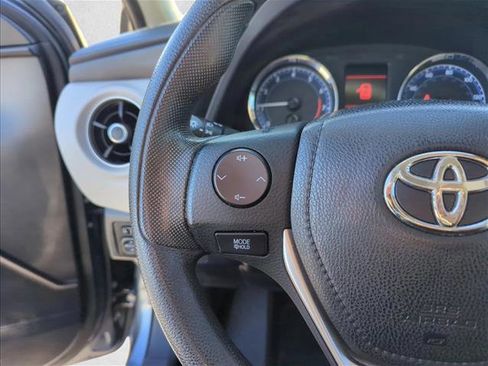 Used 2017 Toyota Corolla L image 14