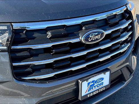 Certified 2025 Ford Explorer Active w/ Active Comfort Package AWD/4WD image 21