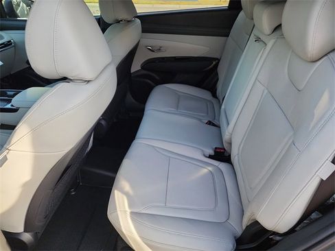 New 2025 Hyundai Tucson Limited image 12
