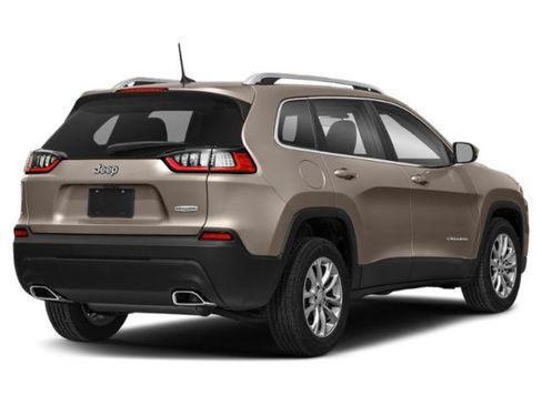 Used 2019 Jeep Cherokee Latitude Plus w/ Cold Weather Group AWD/4WD image 2