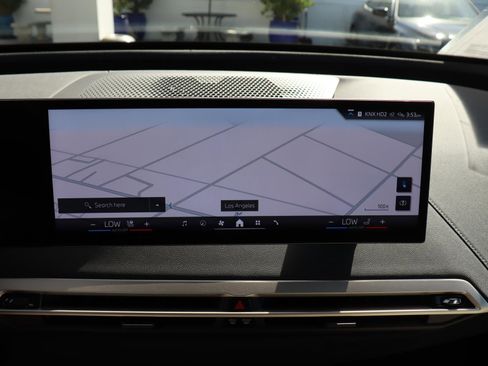 Used 2025 BMW iX xDrive50 image 11