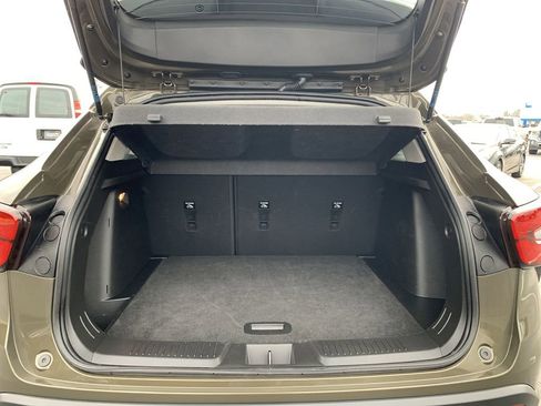 Used 2024 Chevrolet Trax LT image 19