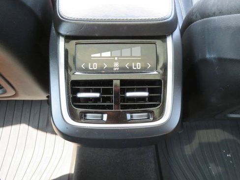 Used 2017 Volvo XC90 T6 Inscription w/ Vision Package AWD/4WD image 10