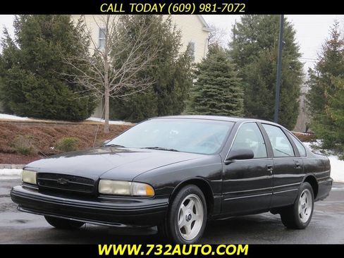 Used 1995 Chevrolet Impala SS image 1