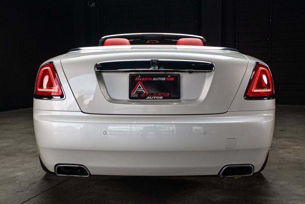 Used 2016 Rolls-Royce Dawn RWD image 22