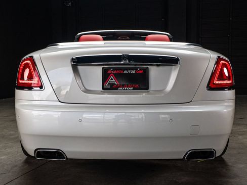 Used 2016 Rolls-Royce Dawn RWD image 22