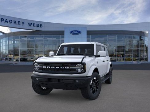 New 2026 Ford Bronco Outer Banks image 4