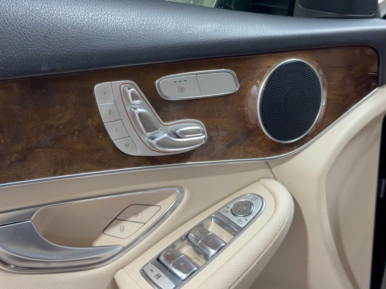 Used 2017 Mercedes-Benz GLC 300 image 16