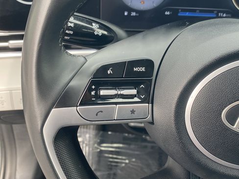 Used 2024 Hyundai Elantra Limited image 26