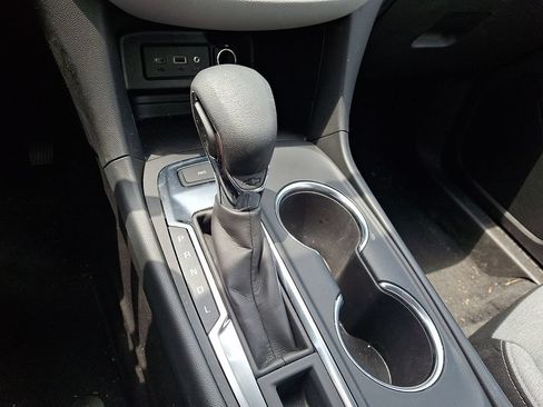 Used 2024 Chevrolet Equinox LS AWD/4WD image 18