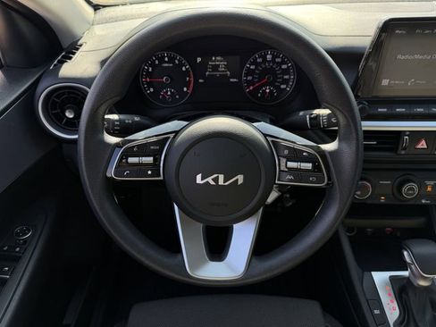 Used 2024 Kia Forte LXS w/ LXS Technology Package image 12