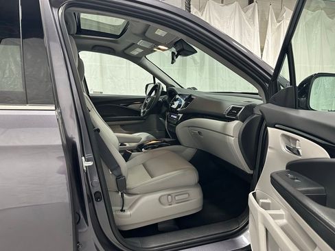 Used 2022 Honda Pilot Touring image 61