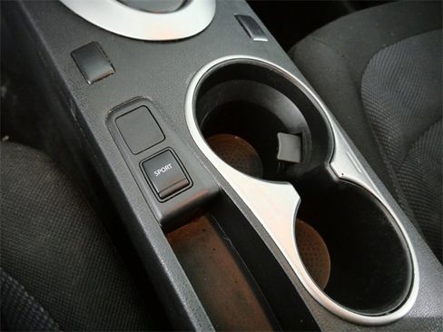 Used 2013 Nissan Rogue S image 23