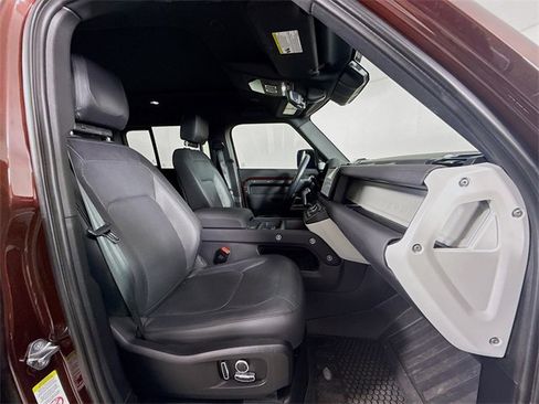 Certified 2023 Land Rover Defender 130 SE image 30