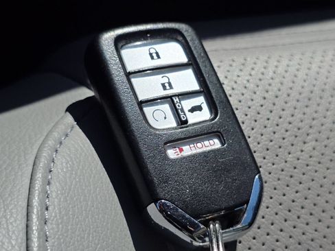 Certified 2018 Honda CR-V Touring image 36