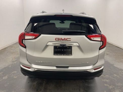 Used 2022 GMC Terrain SLT w/ Infotainment Package II image 5