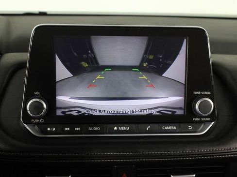 Certified 2025 Nissan Rogue SV AWD/4WD image 30
