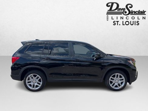Used 2025 Honda Passport EX-L image 2