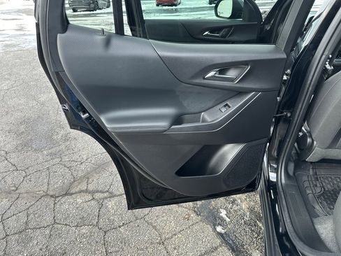 Used 2025 Chevrolet Equinox LT image 36