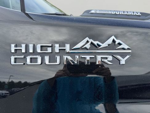 Used 2023 Chevrolet Silverado 3500 High Country w/ Z71 Off-Road Package AWD/4WD image 38