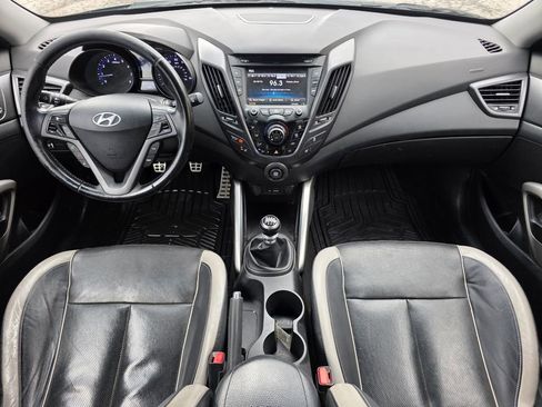 Used 2013 Hyundai Veloster Turbo image 22