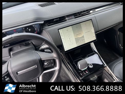 Used 2025 Land Rover Range Rover Sport SE image 29