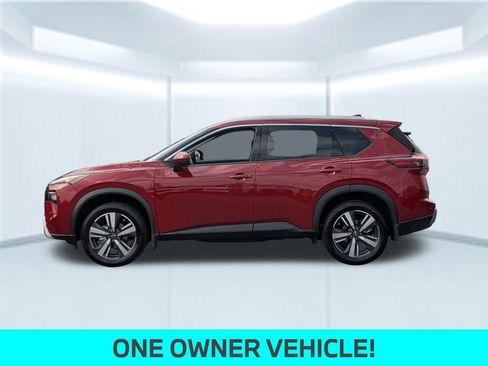 Used 2025 Nissan Rogue SL image 2