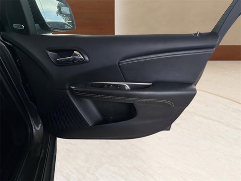 Used 2020 Dodge Journey Crossroad w/ Popular Equipment Group image 43