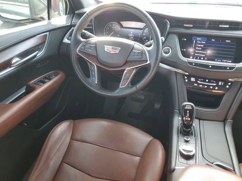 Used 2020 Cadillac XT5 Premium Luxury image 13