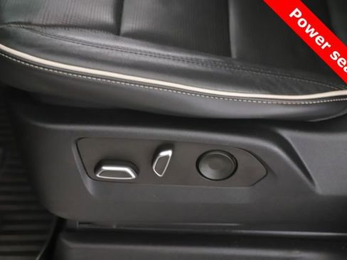 Used 2022 Cadillac Escalade ESV Sport w/ Touring Package image 19