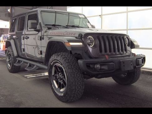 Used 2018 Jeep Wrangler Unlimited Rubicon AWD/4WD image 3