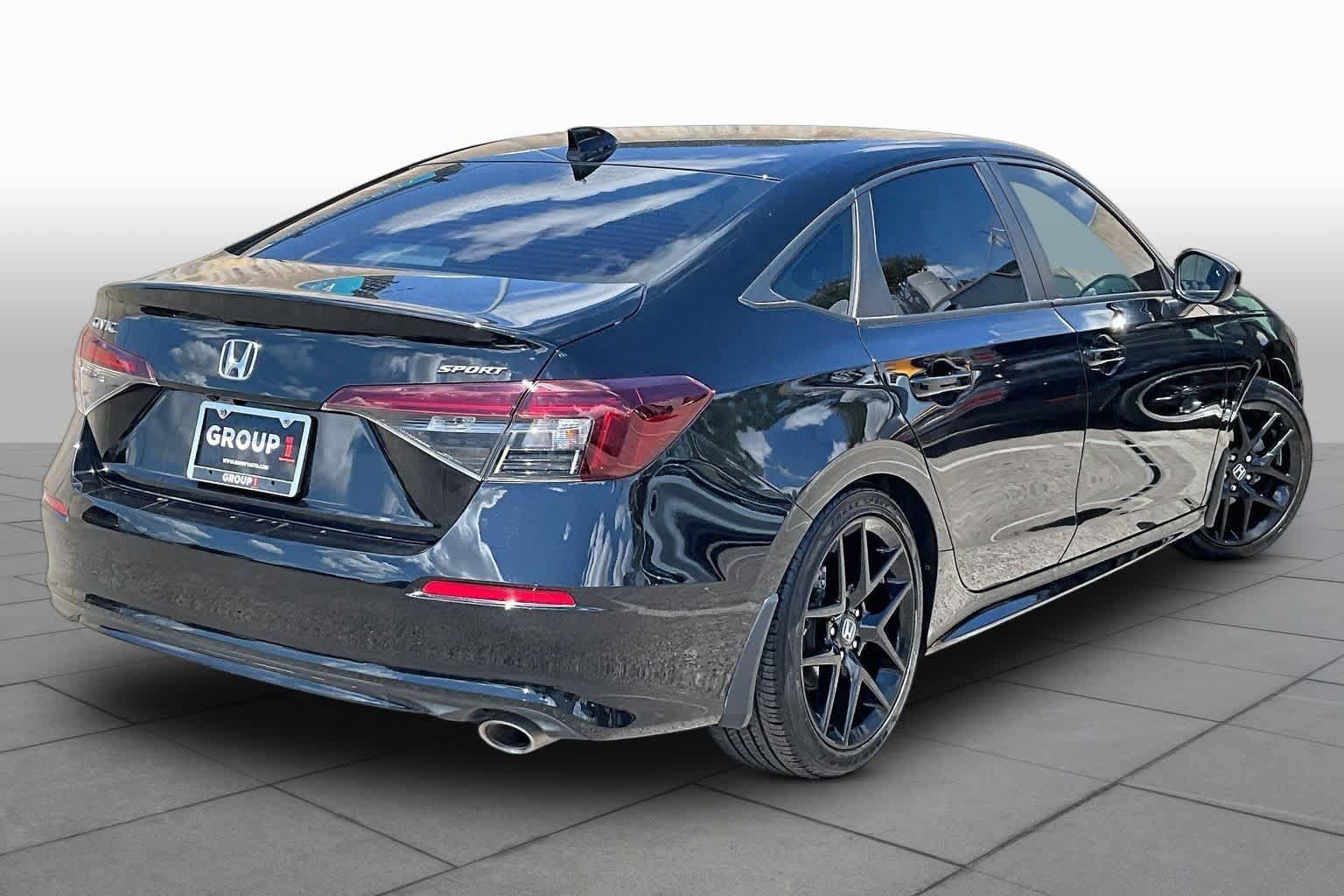 Used 2025 Honda Civic Sport image 13