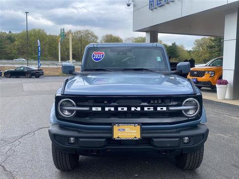 Certified 2025 Ford Bronco Outer Banks AWD/4WD image 2