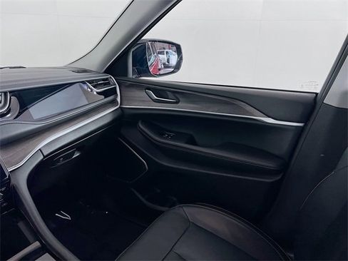 Used 2022 Jeep Grand Cherokee Limited 4xe image 23