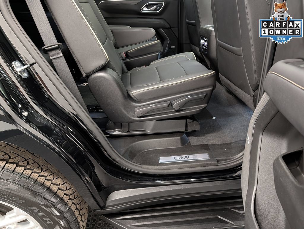 Used 2024 GMC Yukon SLT w/ SLT Premium Package AWD/4WD image 26