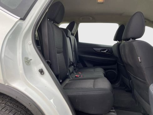 Used 2018 Nissan Rogue S AWD/4WD image 13