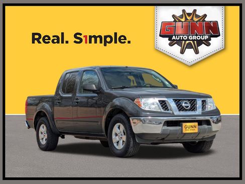 Used 2010 Nissan Frontier SE image 1