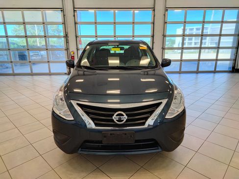 Used 2017 Nissan Versa SV FWD image 8