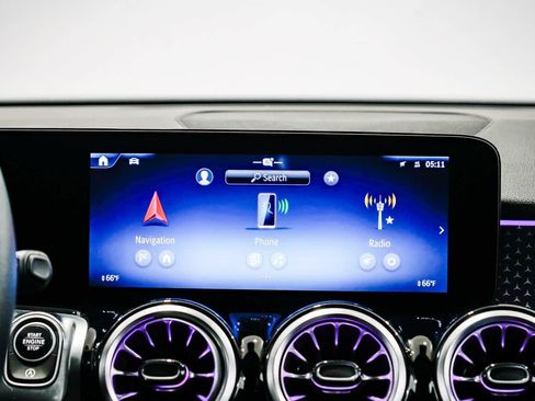 Certified 2025 Mercedes-Benz GLB 250 image 13