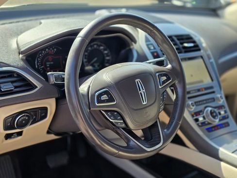 Used 2017 Lincoln MKZ Reserve image 10