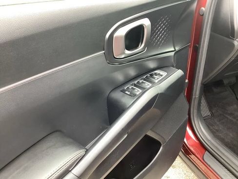 Used 2024 Kia Sorento EX w/ Panoramic Sunroof Package FWD image 17