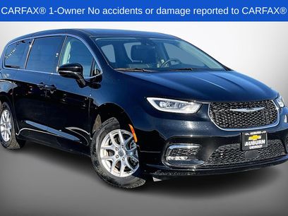 Used 2024 Chrysler Pacifica Touring-L