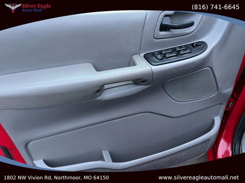 Used 2001 Ford Windstar LX image 7