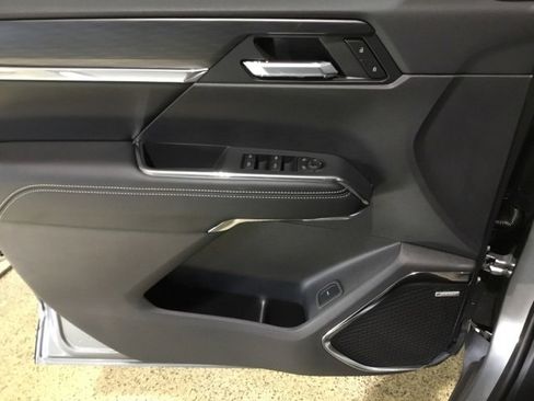 New 2026 GMC Acadia Elevation image 41