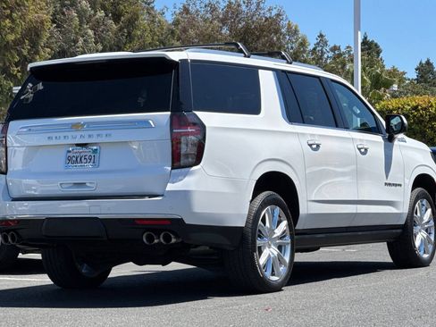 Used 2023 Chevrolet Suburban High Country w/ LPO, Illumination Package AWD/4WD image 4