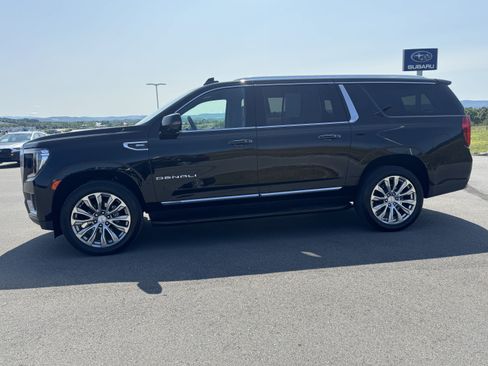Used 2024 GMC Yukon XL Denali AWD/4WD image 7