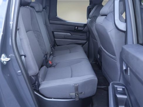 Certified 2024 Toyota Tacoma SR5 AWD/4WD image 16