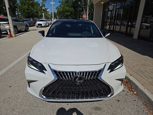 Used 2025 Lexus ES 350 Ultra Luxury w/ Accessory Package (Z2) FWD image 2