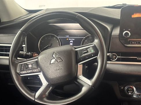 Used 2024 Mitsubishi Outlander SE FWD image 24