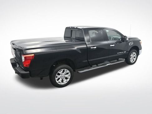 Used 2016 Nissan Titan SL image 27
